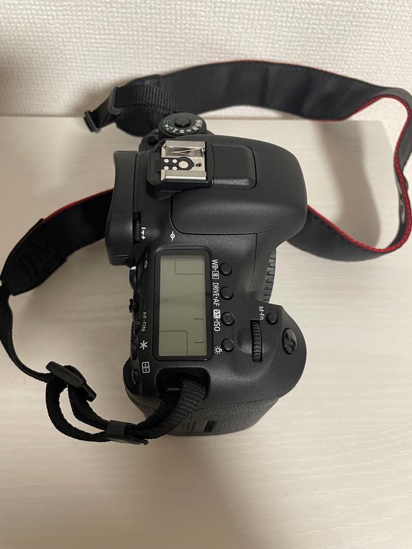 動作良好 CANON キャノン EOS 7D Mark II デジタル一眼レフ