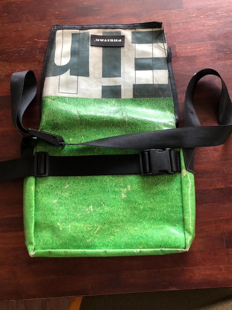 FREITAG　フライターグ　メッセンジャーバッグ