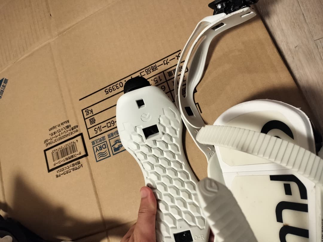 FLUX DS 21-22 スノーボードバインディング　オマケ付