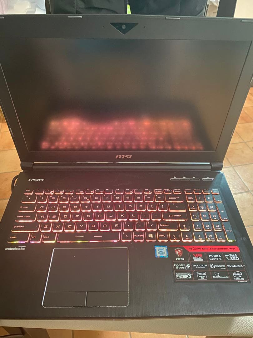 Laptop MSI GT62VR Core i7 GTX 1070 ジャンク