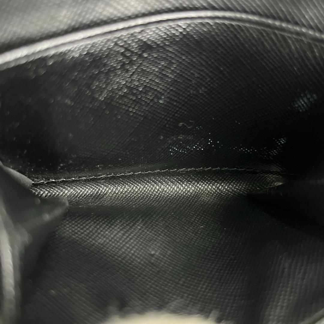 現行品　プラダ　ケース　三角ロゴ　ラウンドファスナー　サフィアーノ　黒