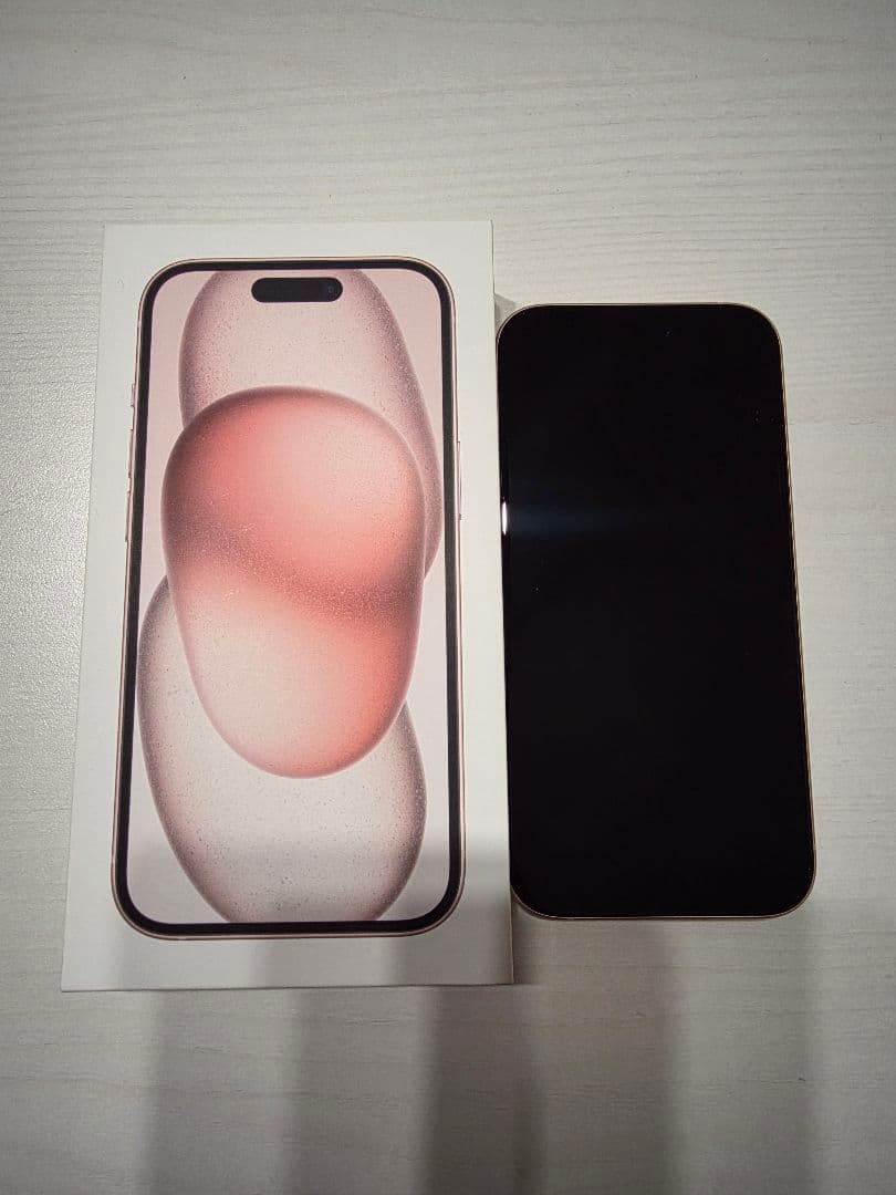 【美品】iPhone15 ピンク 256GB SIMフリー