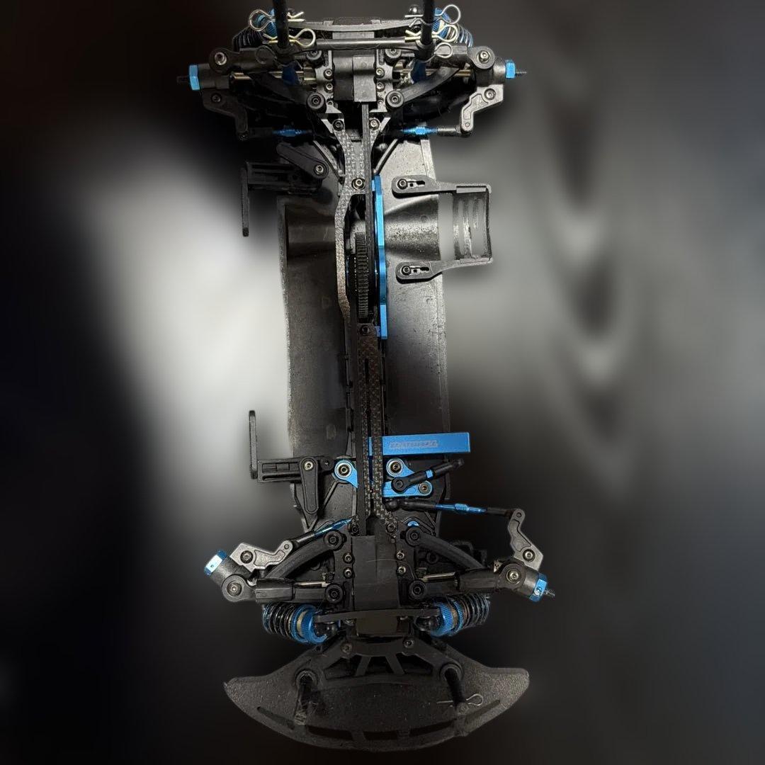 Tamiya TA08R シャーシセットとパーツ