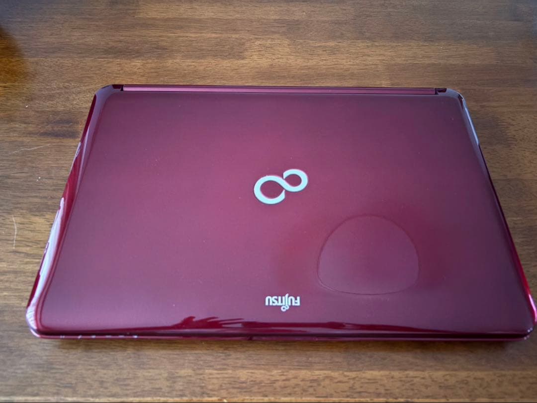 美品 富士通（FUJITSU） ノートPC FMVA77GR