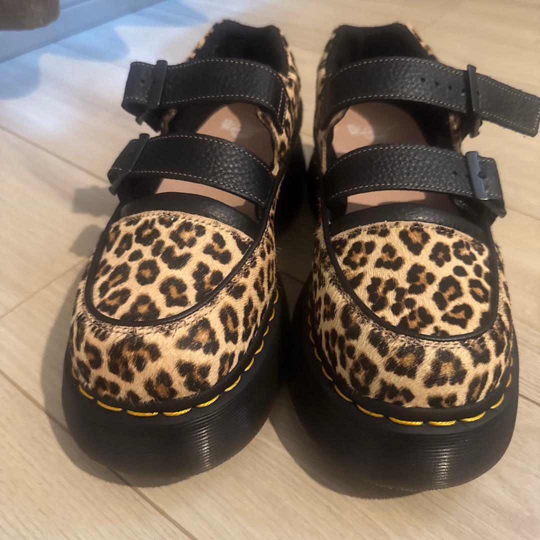 ドクターマーチン　アニマル柄ローファー