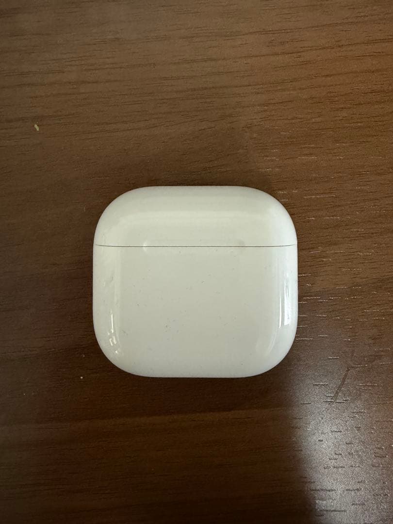 むーすけ様　AirPods 4 本体 ホワイト