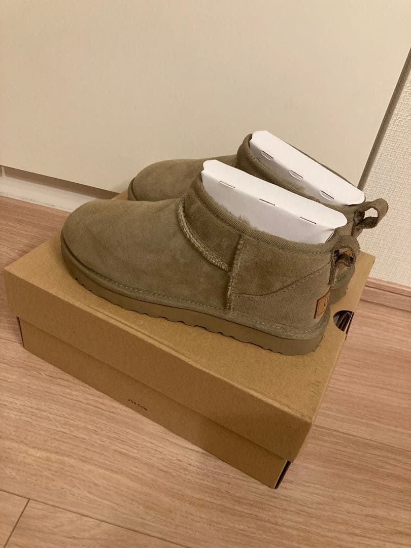 UGG クラシック ウルトラ ミニブーツ 37