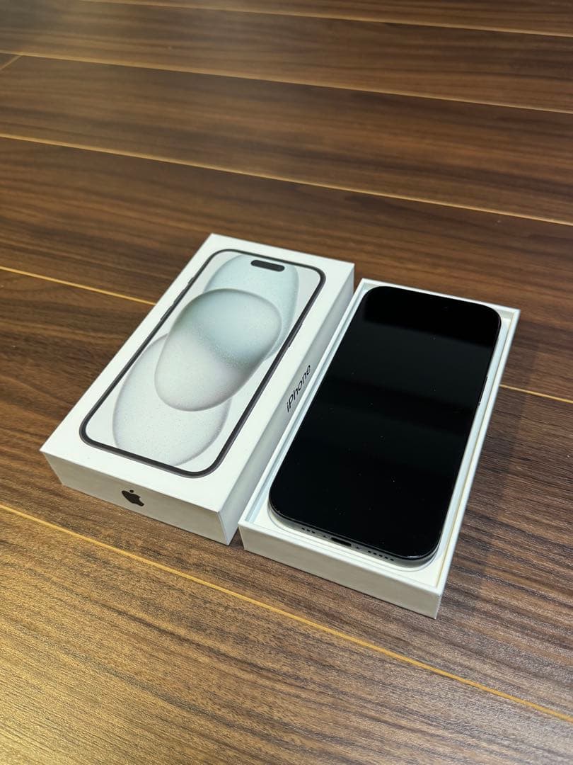 【美品】iPhone 15 ブラック 128GB Apple care+付き