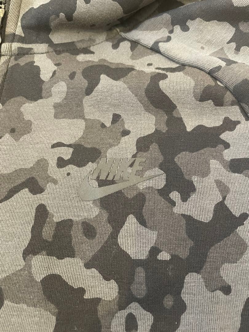 Nike テックフリース パーカー パンツ セットアップ　Ｌサイズ　ブラックカモ