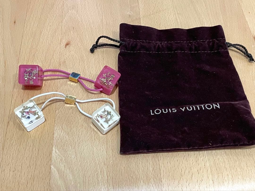 ルイヴィトン　ヘアゴム　巾着付き　LOUIS VUITTON ２個セット