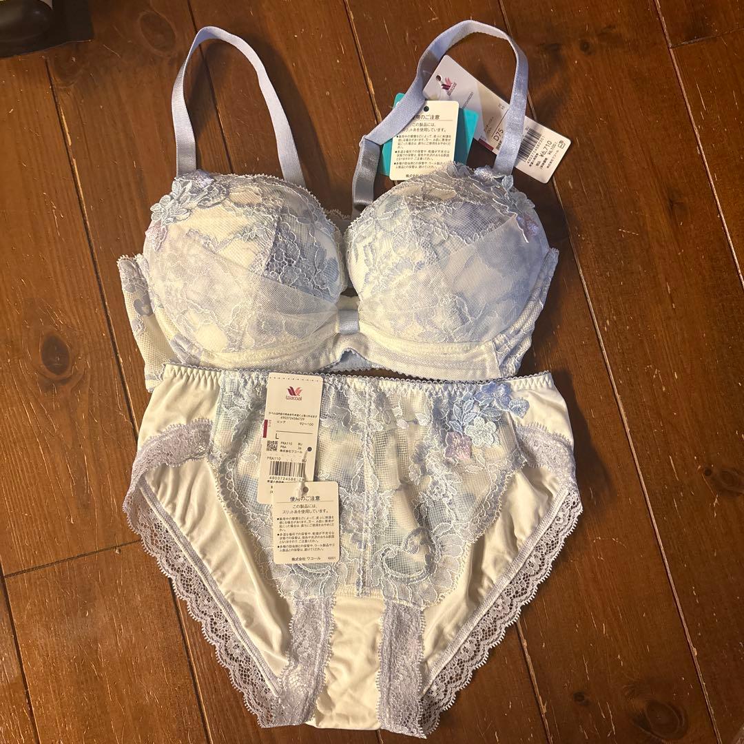 期間限定値引き！１２月１４日まで ワコールリボンブラ、ショーツセット D75