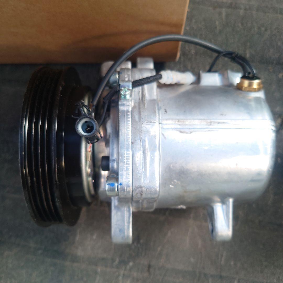 新品リビルトエアコンコンプレッサー キャリイ DA63T DA65T