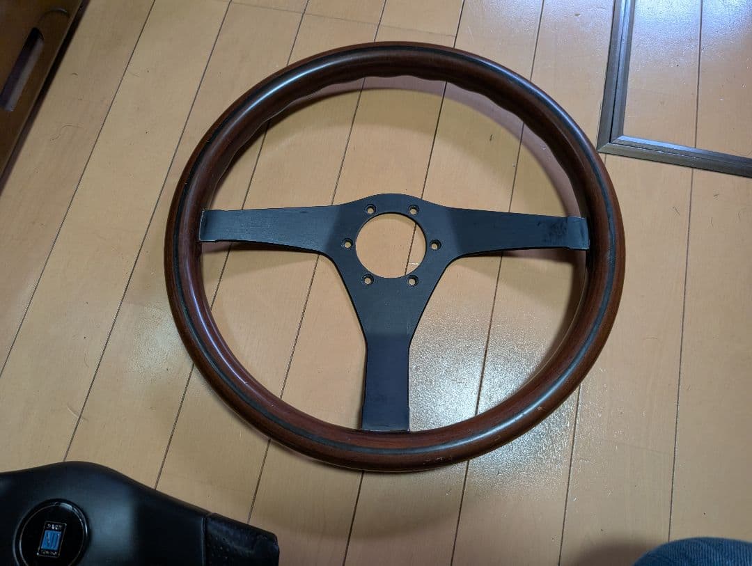 希少！ナルディステアリング　ガラ3 ウッド