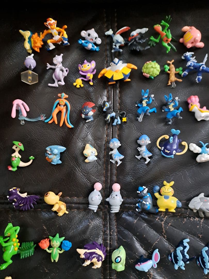 d*3様 ポケモン　フルカラーアドバンス　フィギュアのみ　86個セット