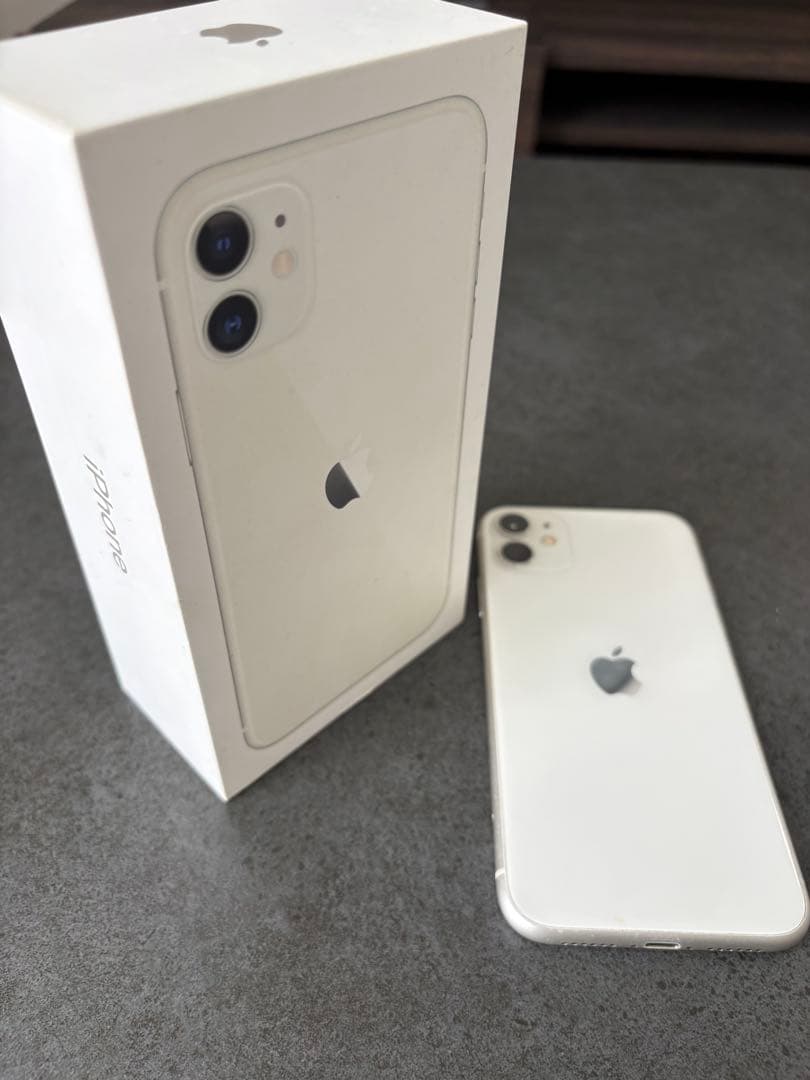 Apple iPhone 11 ホワイト 本体　128GB