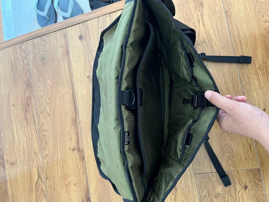 コバノフ　ポーター シングス メッセンジャーバッグ