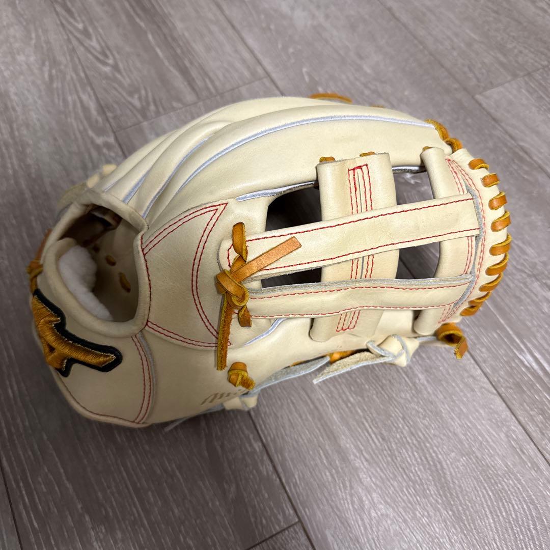Mizuno Pro Classic 軟式グローブ クリーム色