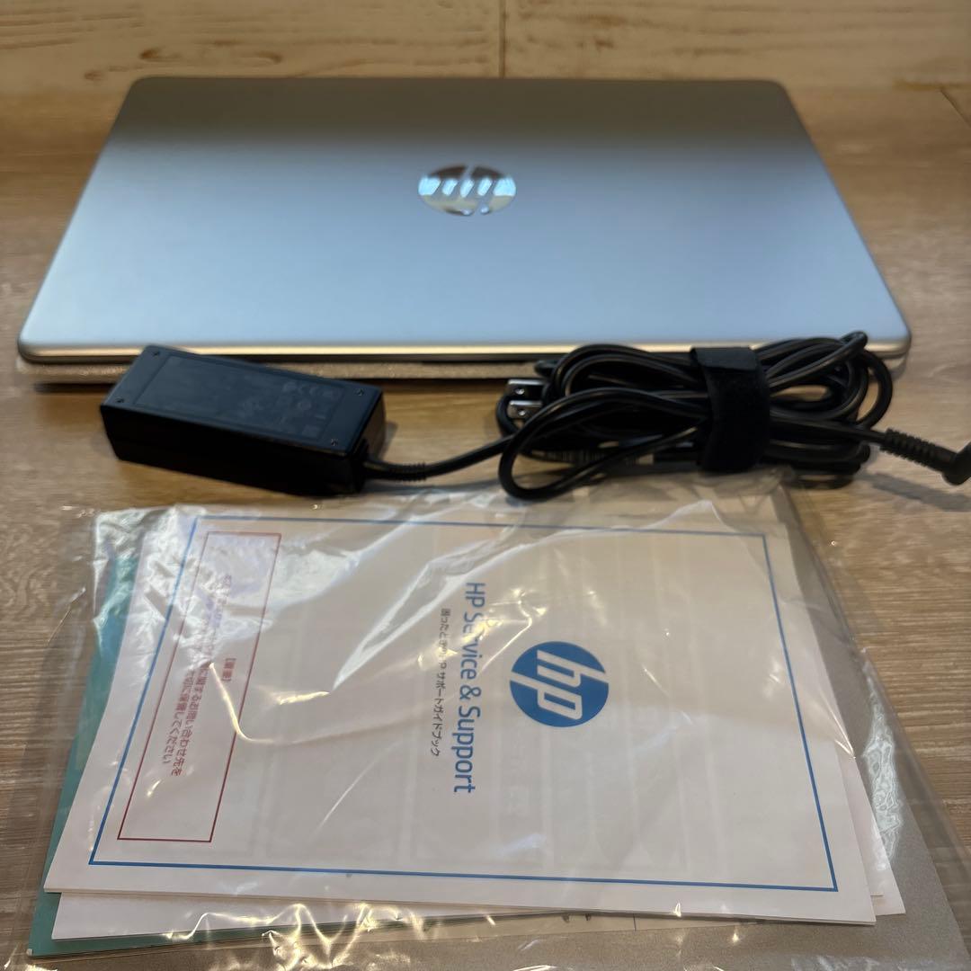 HP Laptop 15s-eg3026AU シルバー 本体