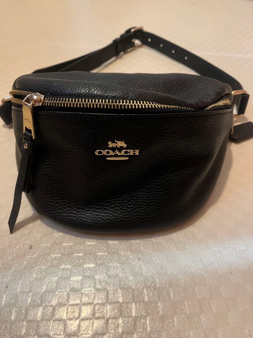 本日限りCOACH ブラック レザー ファニーパック