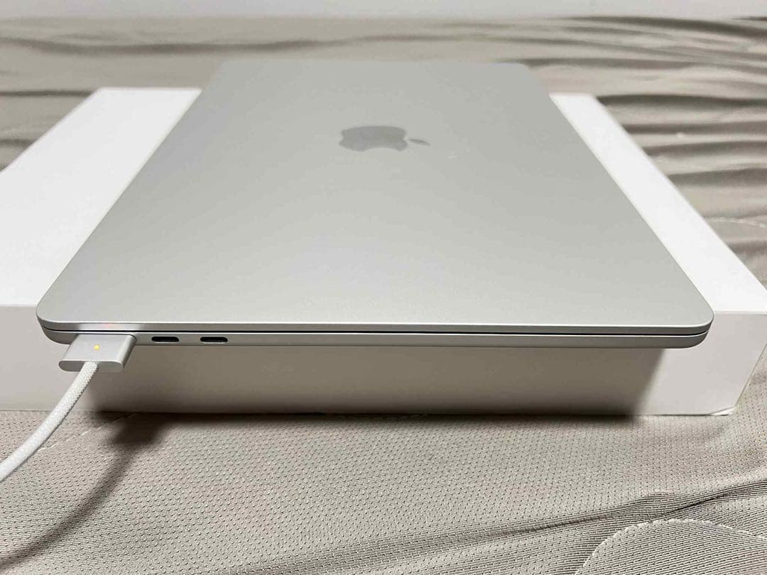 MacBook本体 Apple MacBook Air m2