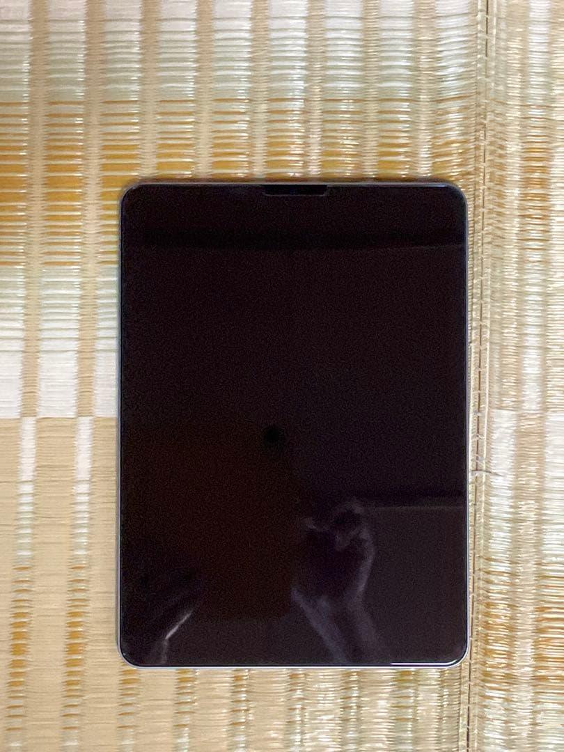 ipad air 第5世代（Wi-Fiモデル，64GB，マジックキーボード付）