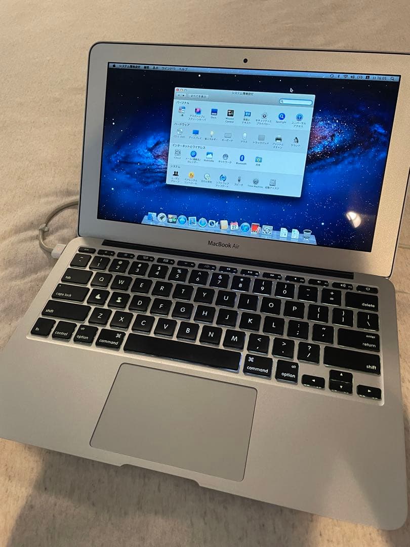 Apple MacBook Air 11.7インチ 2011年モデル