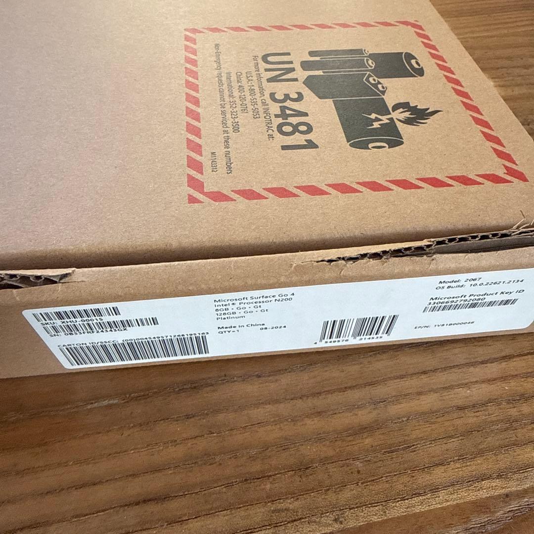 Microsoft Surface Go4本体＋キーボード