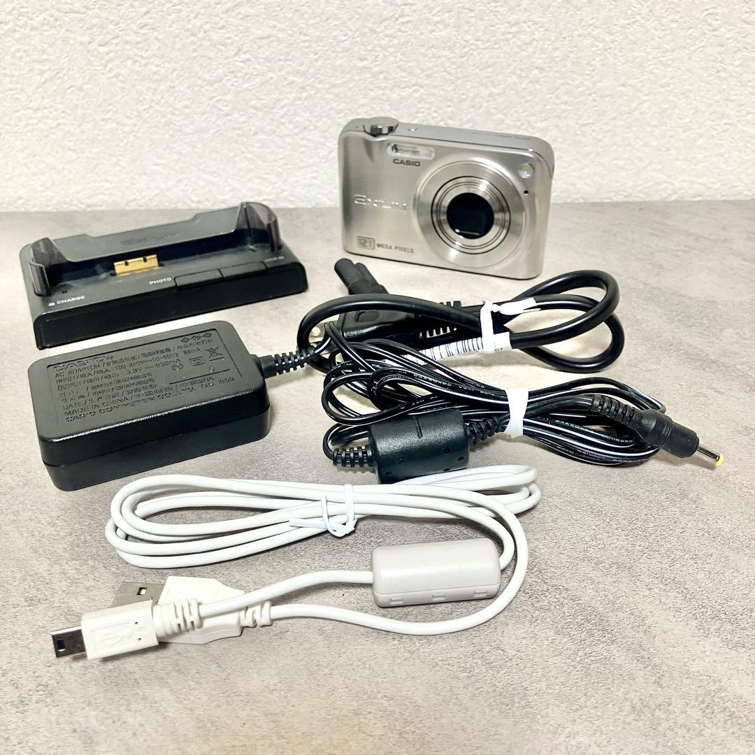 CASIO EXILIM EX-Z1200 シルバー（動 作確認湇）