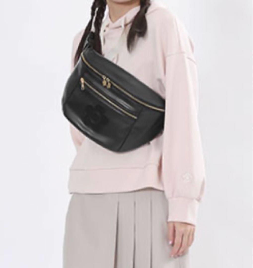 マリークワント 完全完売色 レアアイテム 新品デイジーブラックボディバッグ