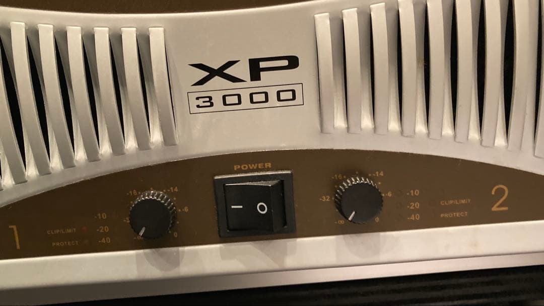 【中古】PHONIC XP3000 2ch PA パワーアンプ 1000W