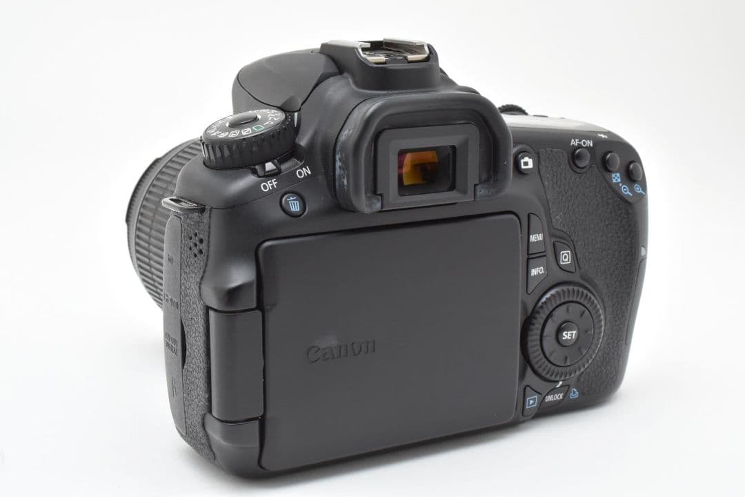 美品　完動品Canon EOS 60D キヤノン レンズセットバッテリー充電器付