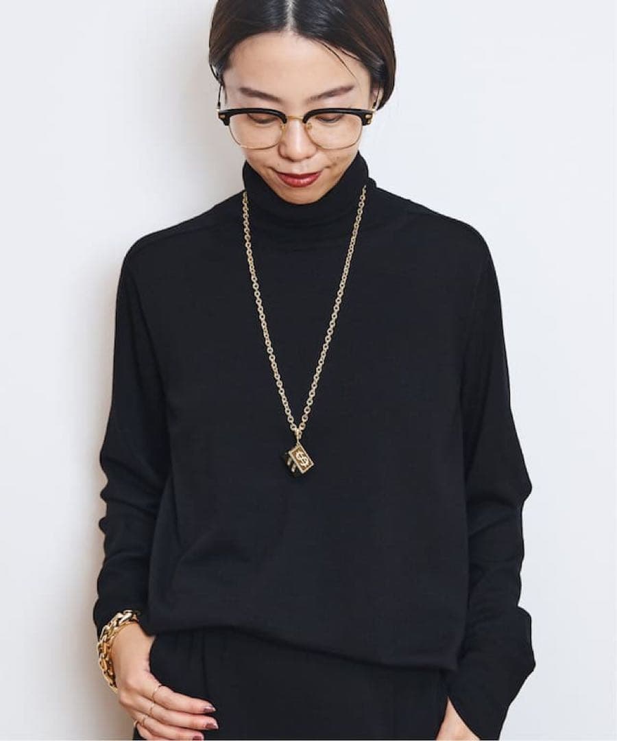 【極美品✨】ドゥーズィエムクラス　CAPRIタートルネックプルオーバー 紺