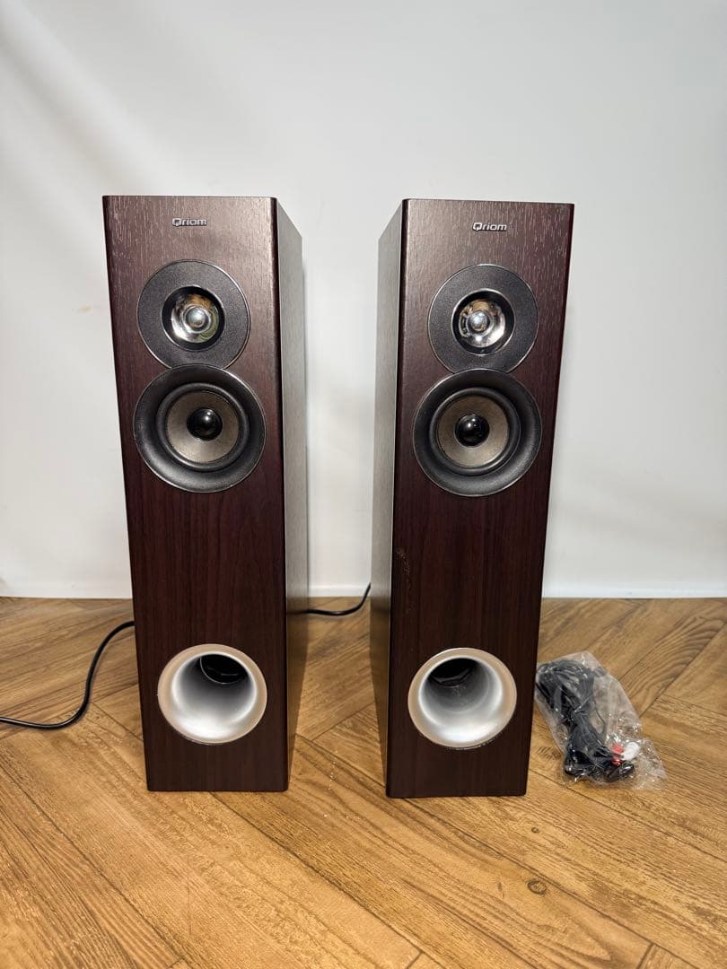 ◆YAMAZEN◆タワー型アンプ内蔵ダブルスピーカー◆ウーファー付き◆Qriom