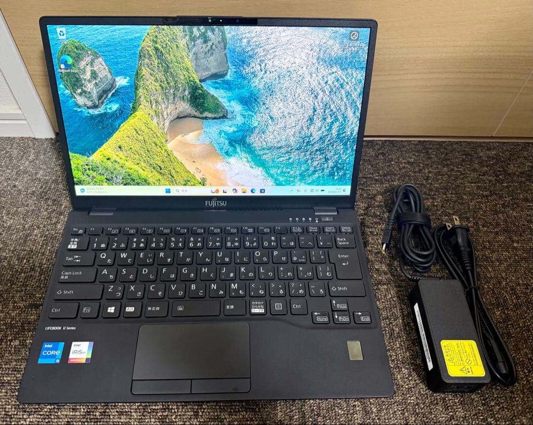 FUJITSU LIFEBOOK U9311/F 16Gメモリ Core i5
