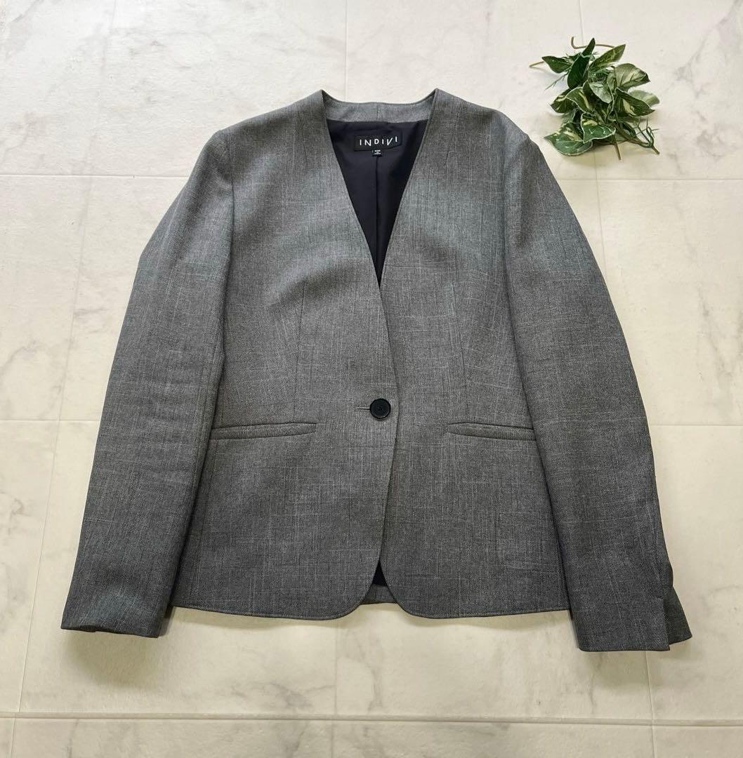 極美品　インディヴィ ノーカラー スーツセットアップ 38 現行　グレー　洗える