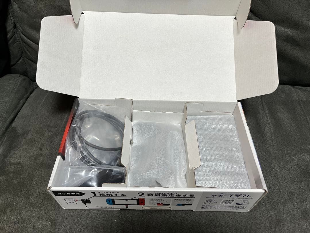 Nintendo Switch 本体(初期型)ネオンブルー・ネオンレッド