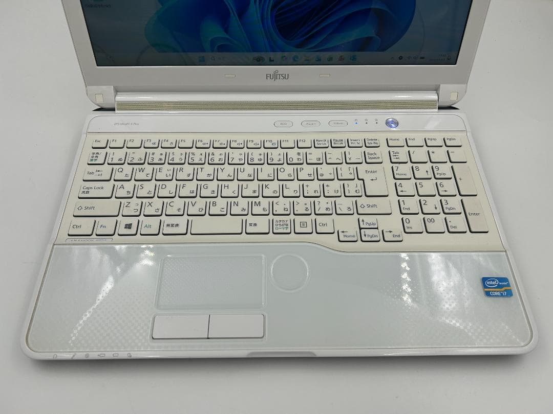 ノートパソコン windows11 オフィス付き core i7 AH56/HW