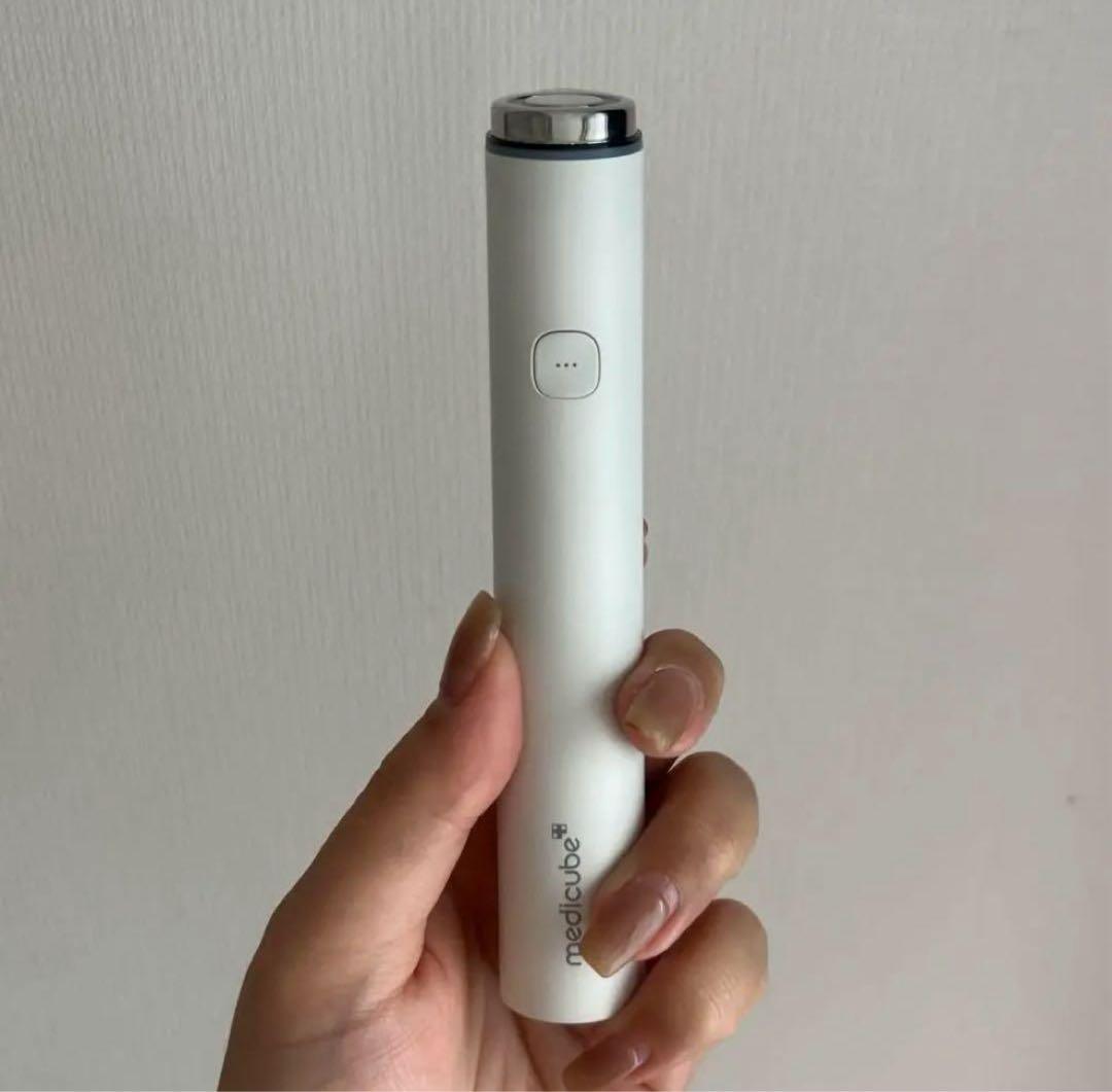 メディキューブ medicube 美顔器ブースタープロミニ ホワイト