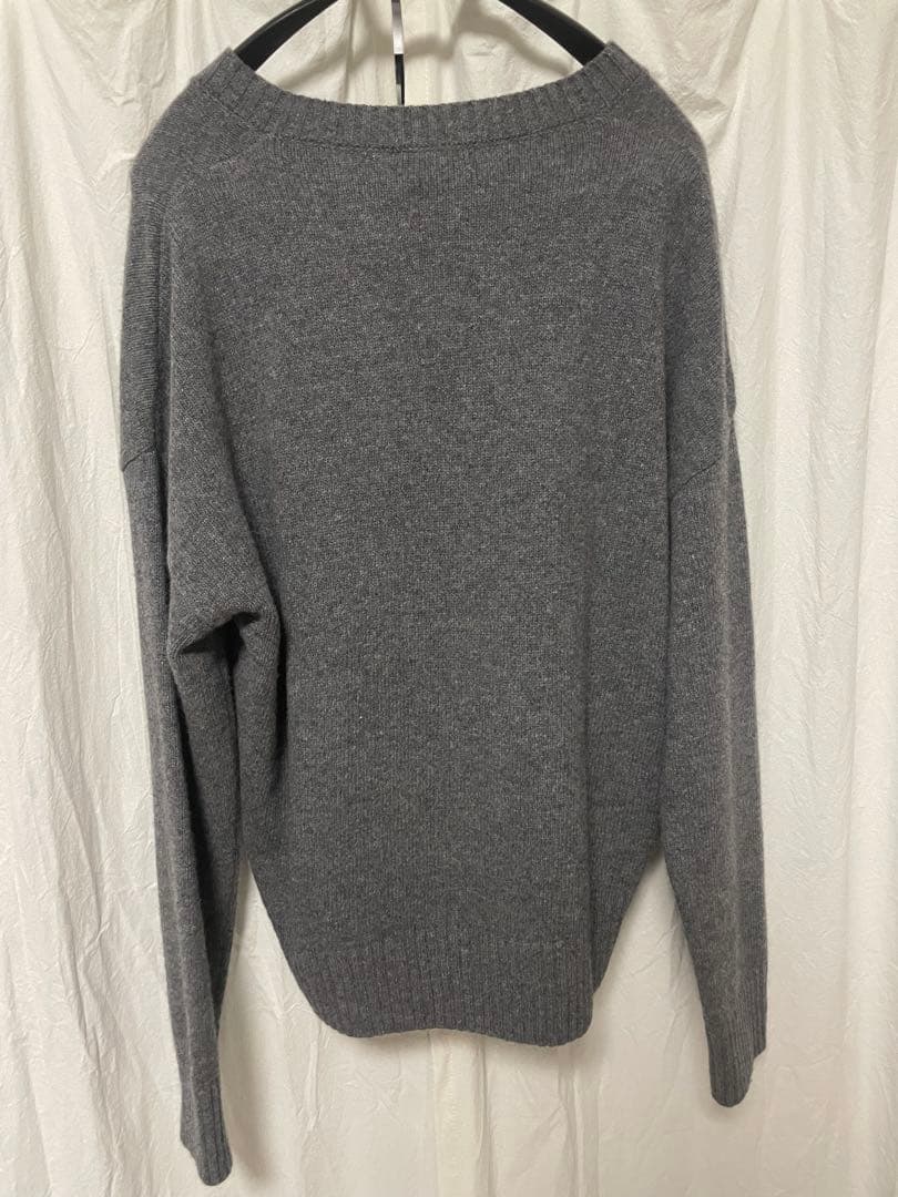 AMI PARIS アミパリ Vネックニット