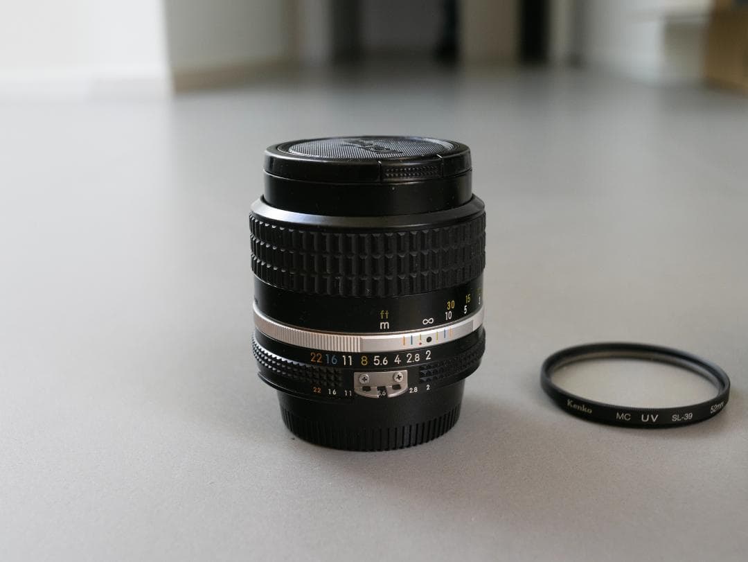 Nikon NIKKOR 85㎜ F2 Ai-S / AIS フード付