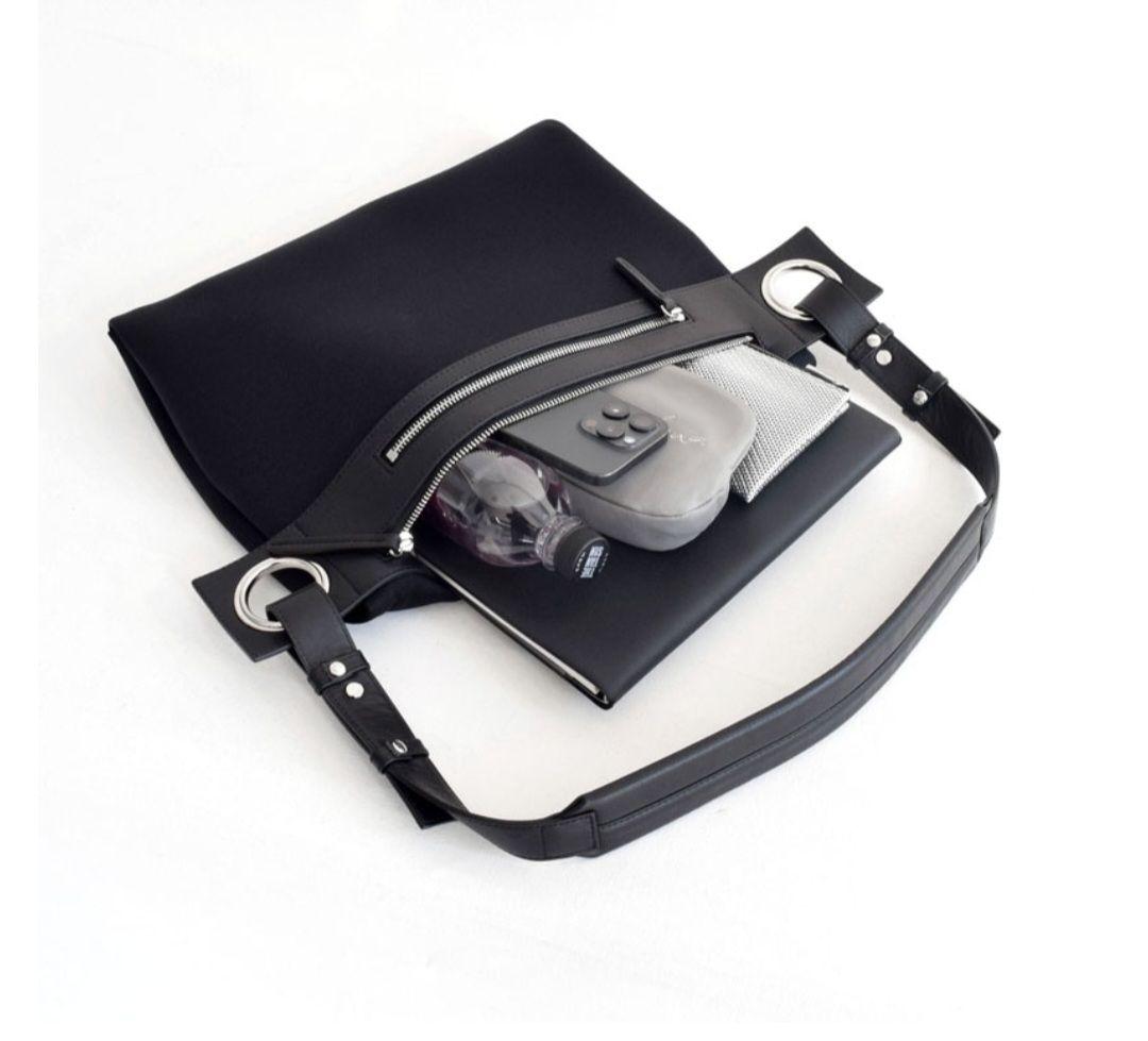 美品　kawa-kawa　ボディバッグLサイズ