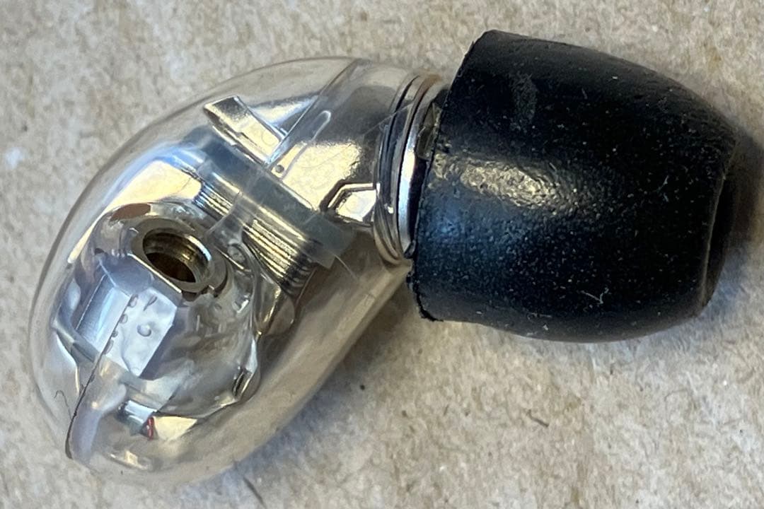 Shure シュア SE846 第一世代 有線イヤホン 中古綺麗品