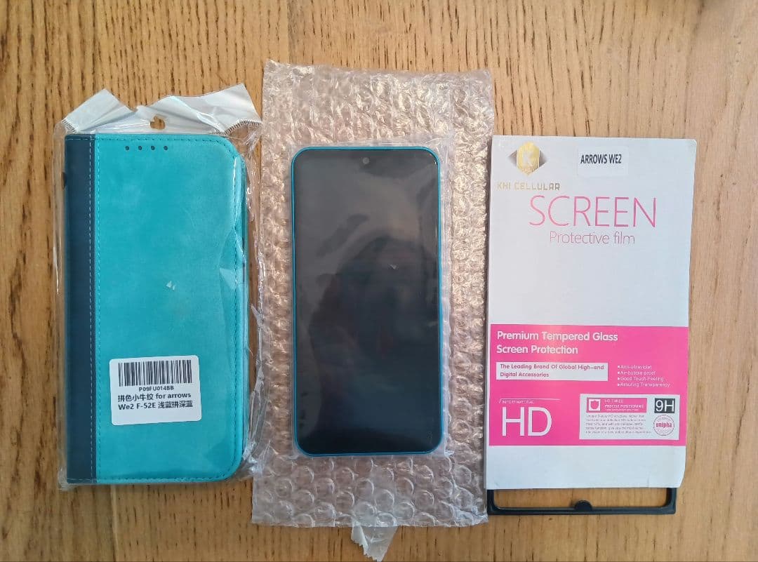 SoftBank　arrows スマートフォン 本体　新品カバー　フィルム付き