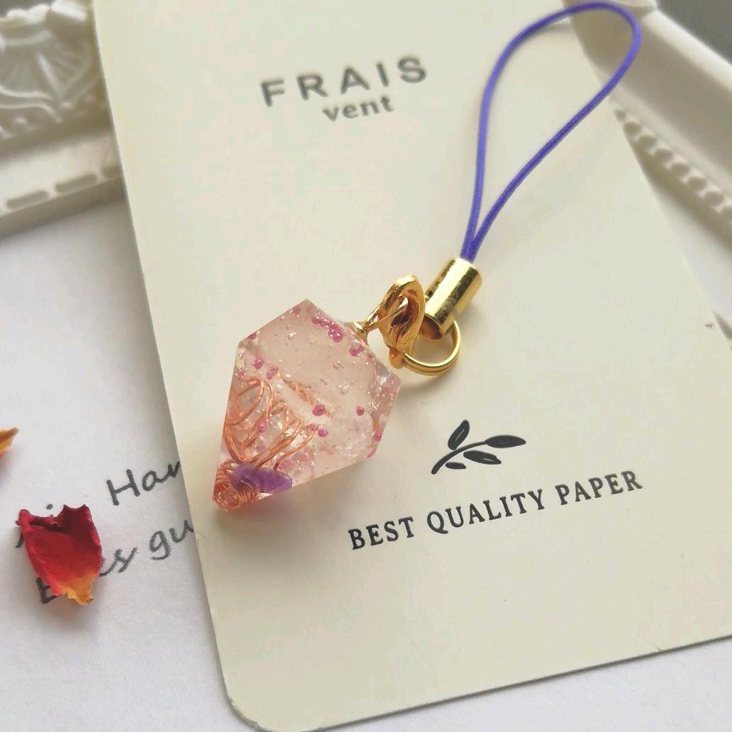 オルゴナイト　ストラップ　アメジスト　水晶　キーホルダー　携帯　レジン　鉱物