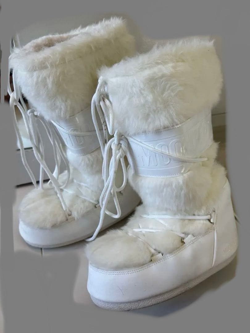 【MOON BOOT】ホワイト フェイクファー スノーブーツ24.5㎝