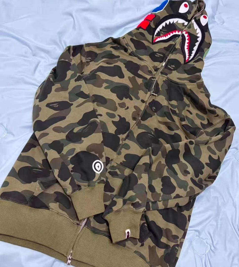 A Bathing Ape 迷彩柄 サメ口デザイン パーカー XL