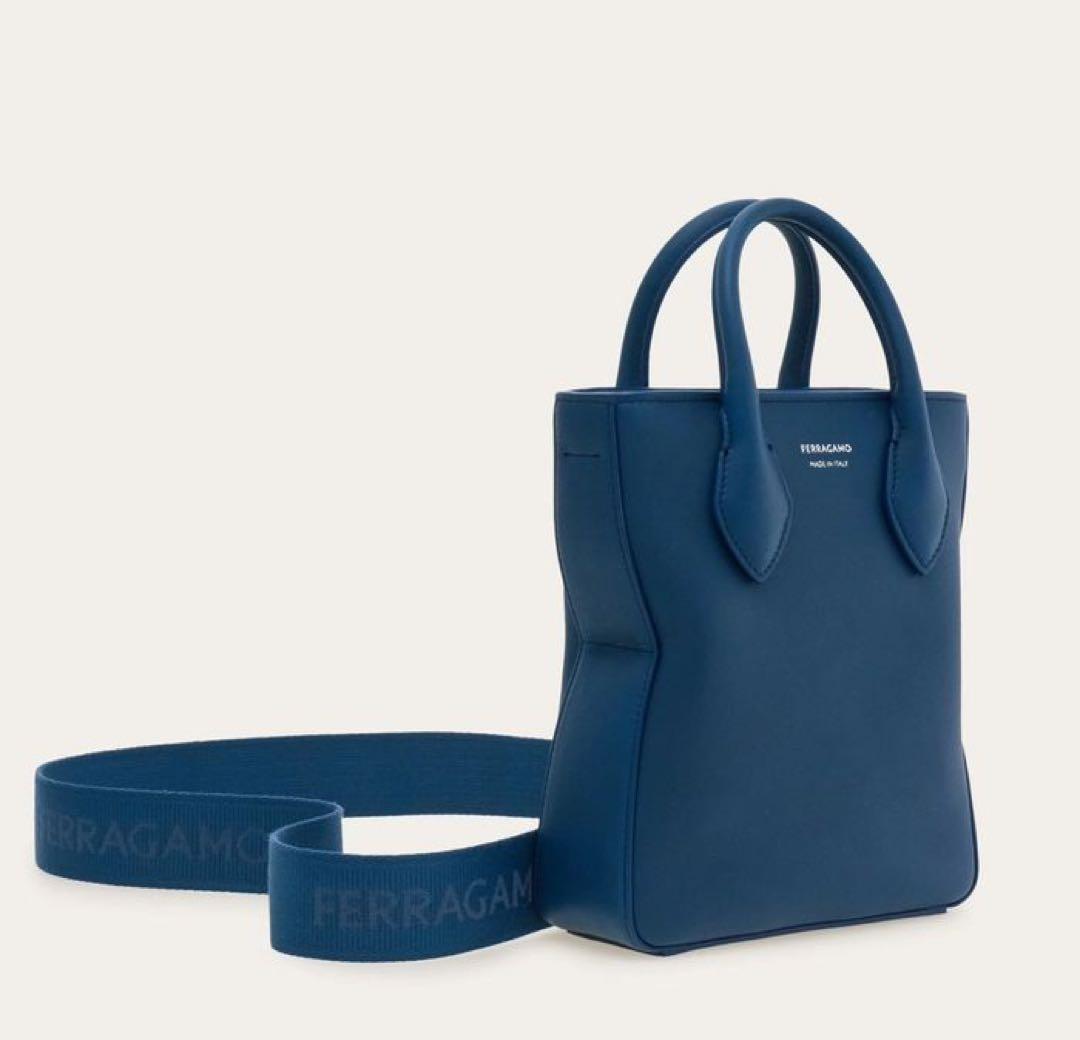 FERRAGAMO ミニトートバッグ ブルー