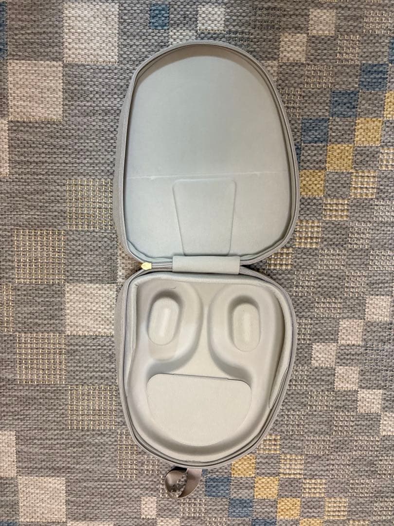 ワイヤレスヘッドフォン　ソニー　ノイズキャンセル