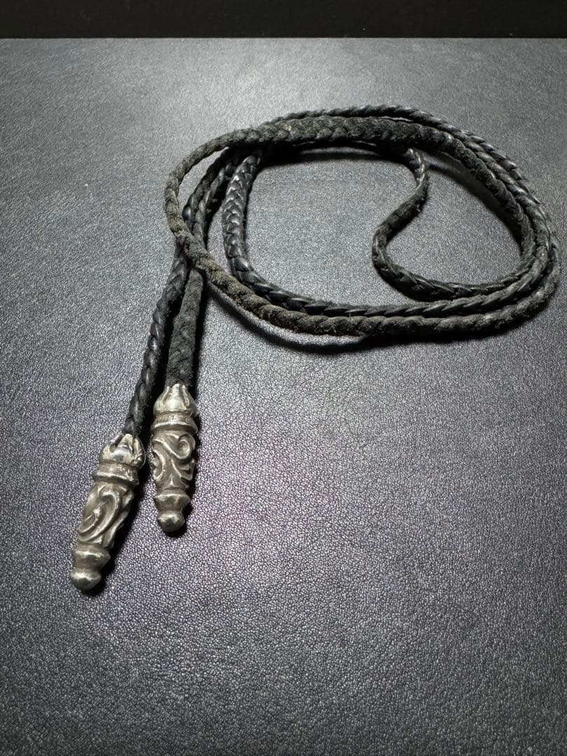 クロムハーツ ラージ スクロール レザー ブレード