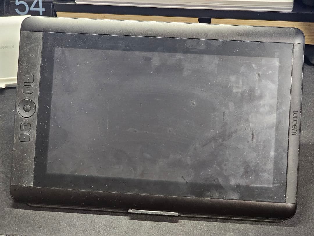 Wacom Cintiq 13HD DTK-1301 ワコム　液タブ